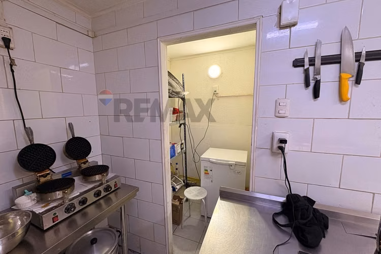 Casa comercial con gran terreno