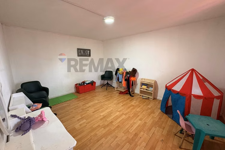 Casa comercial con gran terreno