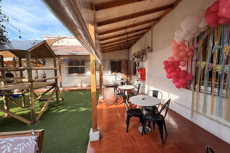 Casa comercial con gran terreno