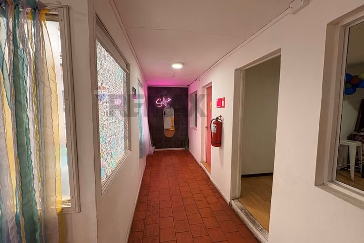 Casa comercial con gran terreno