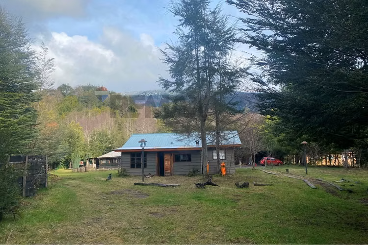 Se arrienda restaurant y cabañas orilla de rio