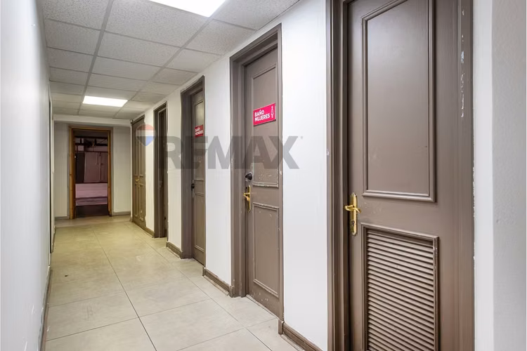 Edificio corporativo/comercial metro manquehue
