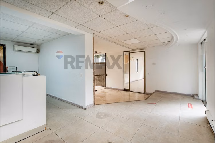 Edificio corporativo/comercial metro manquehue