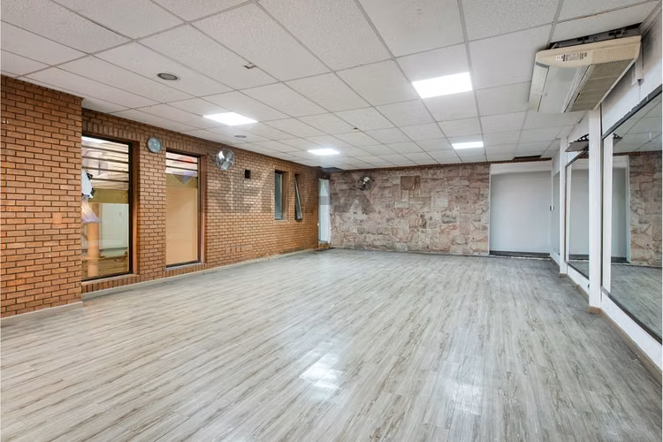 Edificio corporativo/comercial metro manquehue