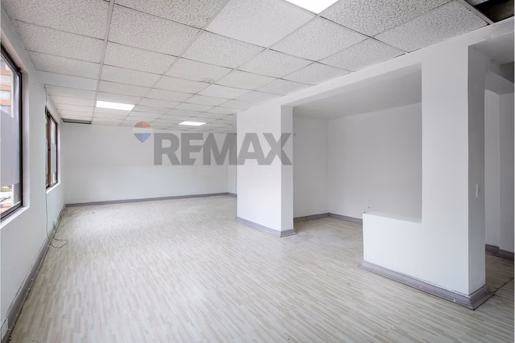 Edificio corporativo/comercial metro manquehue