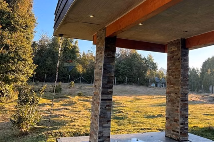 Casa en venta en pucon con vista al volcán