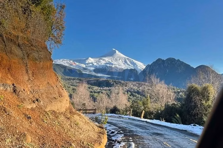 Casa en venta en pucon con vista al volcán