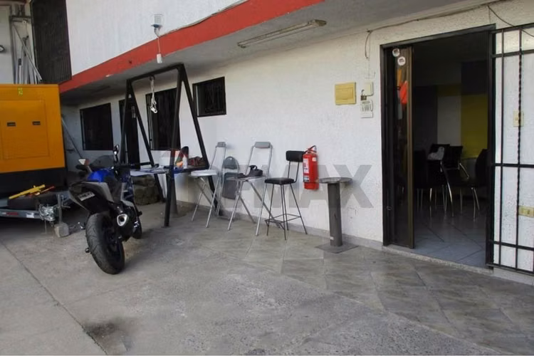 Venta bodega la cisterna - Imagen 4
