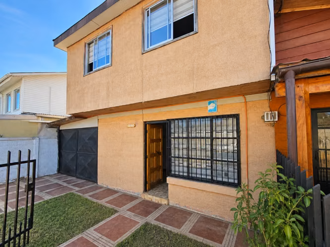 EN ARRIENDO CASA AMOBLADA PARA FAMILIA O EMPRESAS