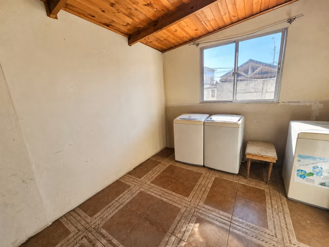 EN ARRIENDO CASA AMOBLADA PARA FAMILIA O EMPRESAS