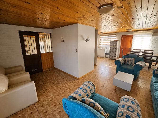 EN ARRIENDO CASA AMOBLADA PARA FAMILIA O EMPRESAS