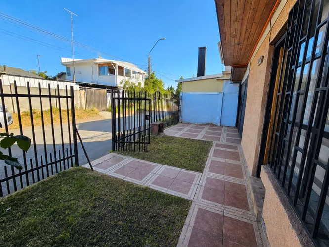 EN ARRIENDO CASA AMOBLADA PARA FAMILIA O EMPRESAS