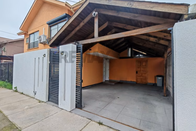 Casa en arriendo 3d+3b  con equipamiento