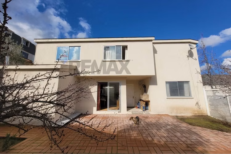 Casa en venta la dehesa de la viña