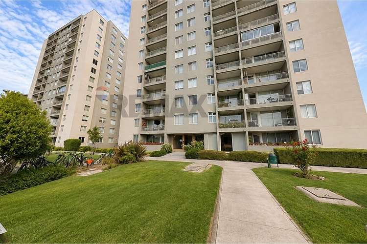 Se vende departamento  3h+2b+estacionamiento.