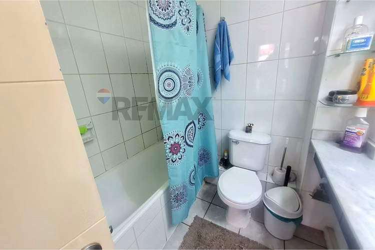 1 dormitorio - estacionamiento  metro toesca