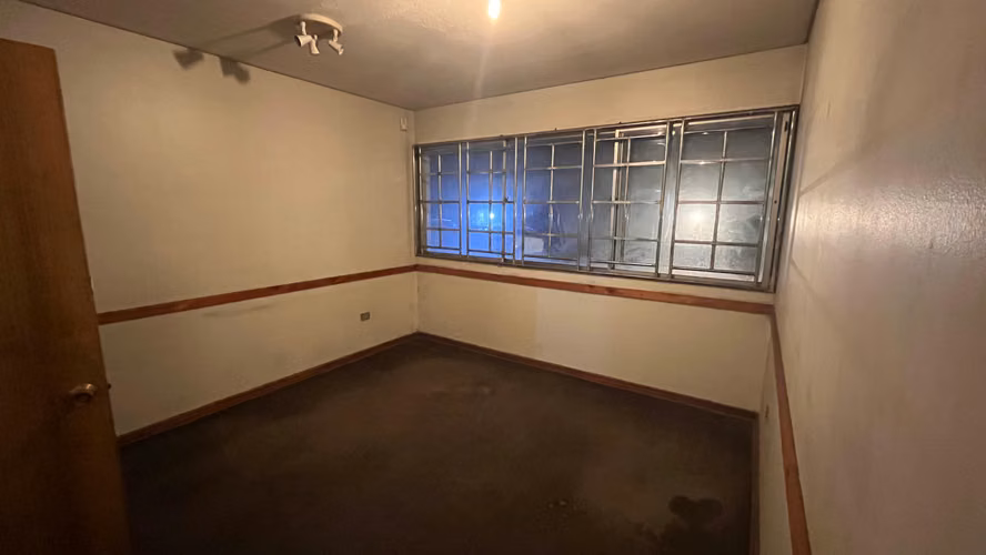 OFICINA COMERCIAL CON ENTRADA INDEPENDIENTE Y 2 EST