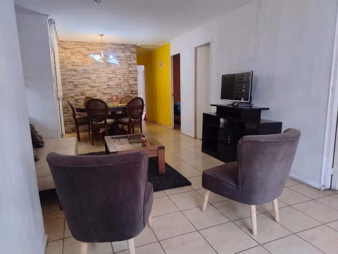 HERMOSA Y AMPLIA CASA EN ARRIENDO CON PISCINA