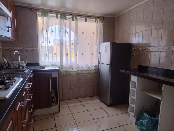 HERMOSA Y AMPLIA CASA EN ARRIENDO CON PISCINA
