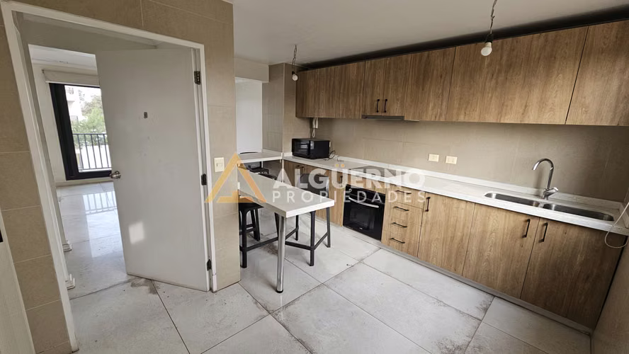 ARRIENDO AMPLIO TOWNHOUSE CON 4D3B2E ALTO EL ROSAL