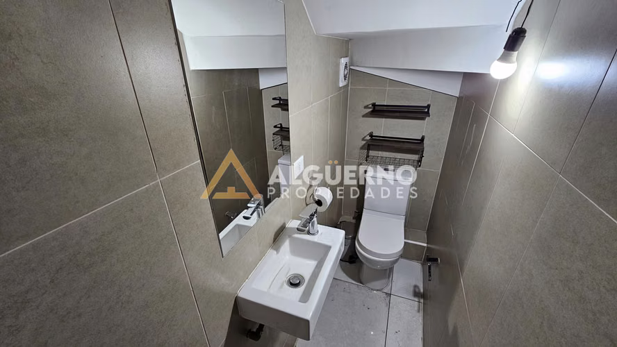 ARRIENDO AMPLIO TOWNHOUSE CON 4D3B2E ALTO EL ROSAL