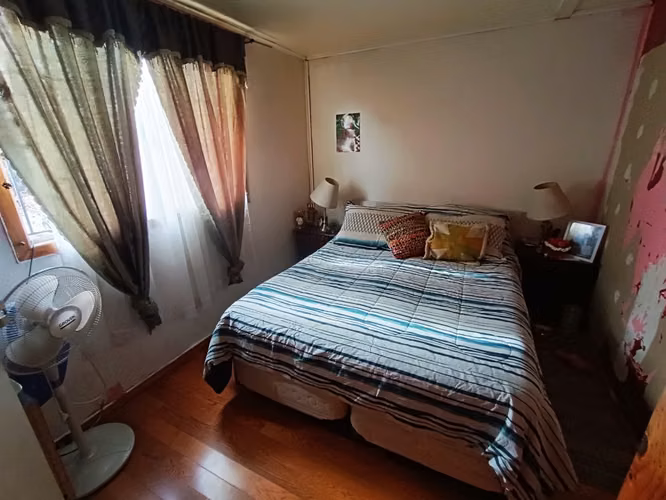 VENTA EN QUILICURA CASA REGULARIZADA DE 2 PISOS POR 2300UF