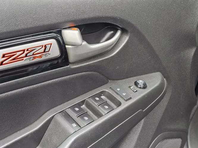 Chevrolet Colorado Z71 At 4x4 2022 - Imagen 16