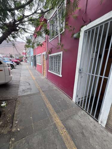  Excelente Propiedad con Potencial Comercial en el Centro de Iquique