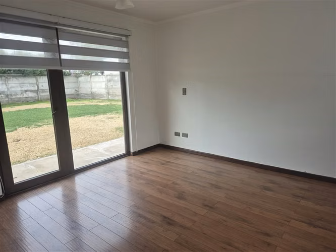 Casa en arriendo de 3 dorm. en Rinconada