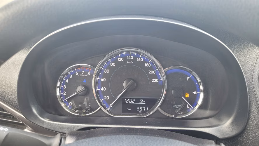 Toyota YARIS SEDAN GLI 1.5 FULL MEC. 1.5 • 4x2 • Mecánica • 2023