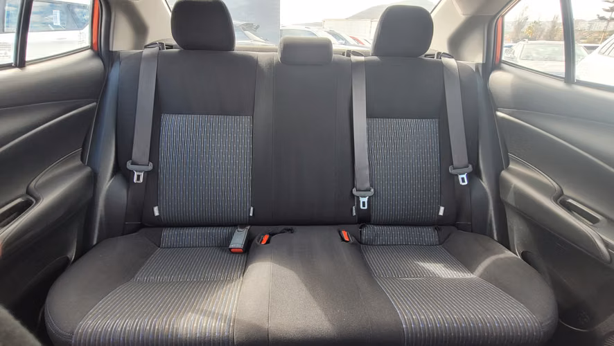 Toyota YARIS SEDAN GLI 1.5 FULL MEC. 1.5 • 4x2 • Mecánica • 2023