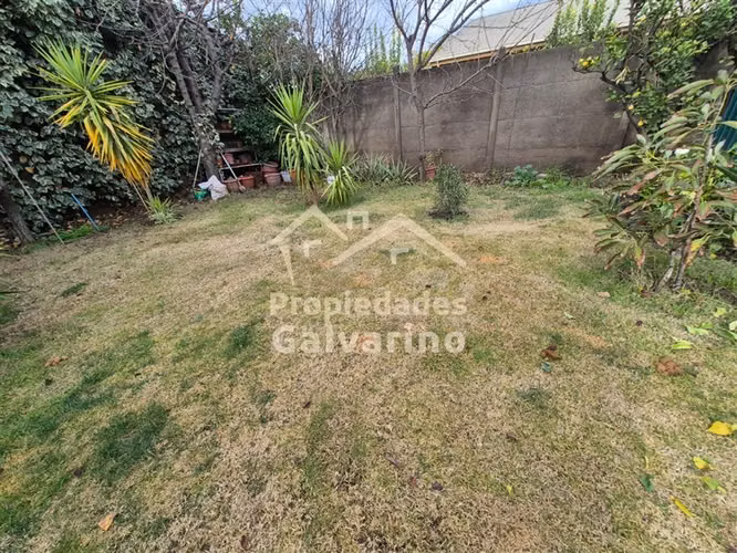 Casa en venta de 5 dorm.2 baños en La Cisterna