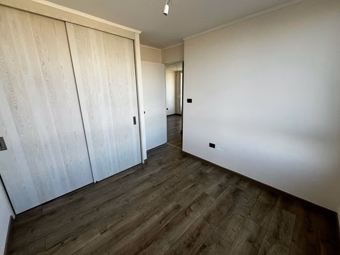 ARRIENDO DP 2 DORMITORIO 1 BAÑO EDIFICIO LAGUNA ORIENTE
