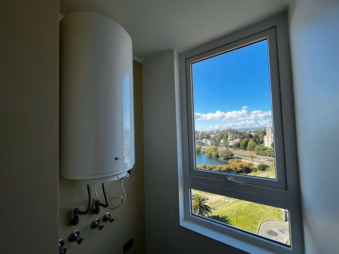 ARRIENDO DP 2 DORMITORIO 1 BAÑO EDIFICIO LAGUNA ORIENTE