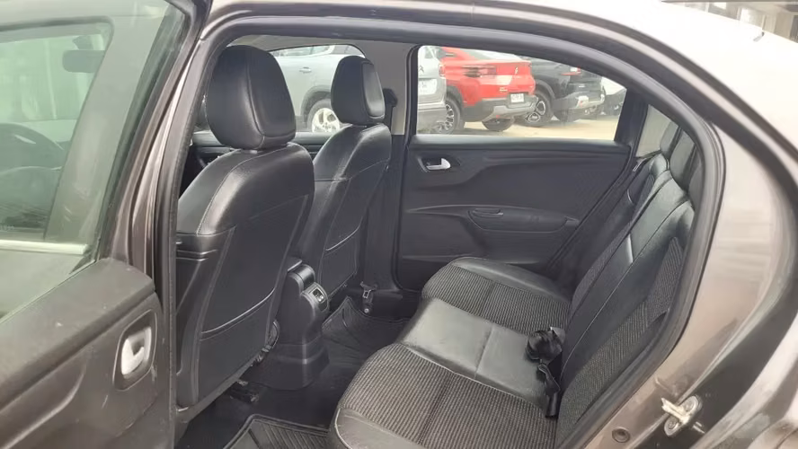 Peugeot 301 HDI 92HP 1.6 MT 1.6 • 4x2 • Mecánica • 2022
