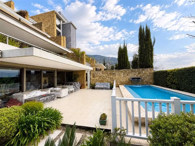 Departamento en Arriendo, Santa Anita, con jardin y piscina.