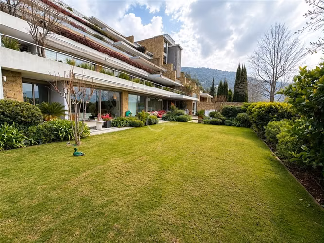 Departamento en Arriendo, Santa Anita, con jardin y piscina.