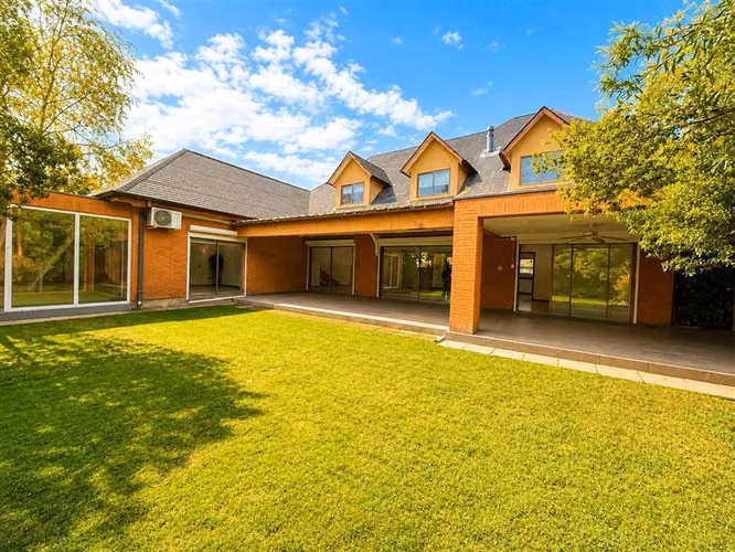 Vendemos Excelente Casa en Condominio, Sector Oriente Talca. - Imagen 23