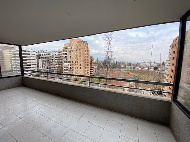 Departamento en arriendo de 4 dorm. en Las Condes