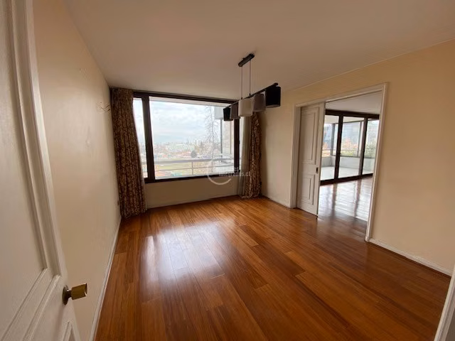 Departamento en arriendo de 4 dorm. en Las Condes