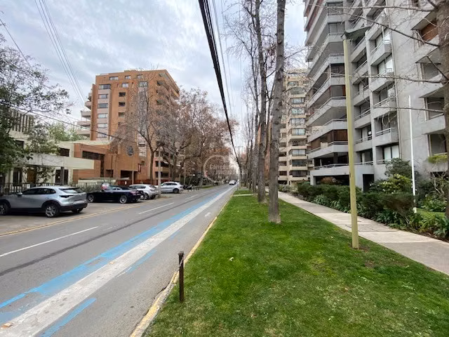 Departamento en arriendo de 4 dorm. en Las Condes