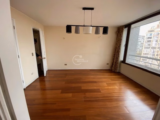 Departamento en arriendo de 4 dorm. en Las Condes