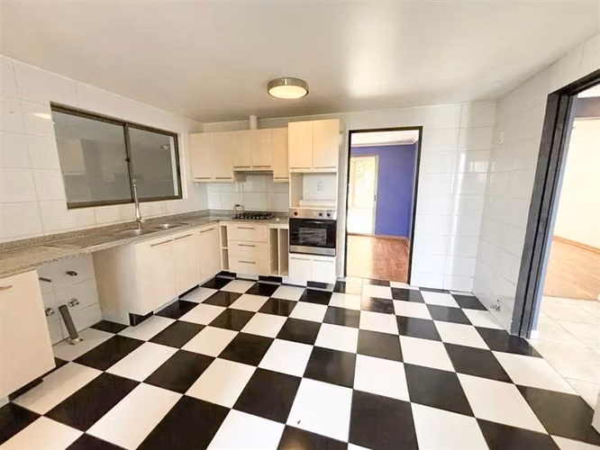 Casa en excelente estado, 4 dorm.piscina ,terraza techada