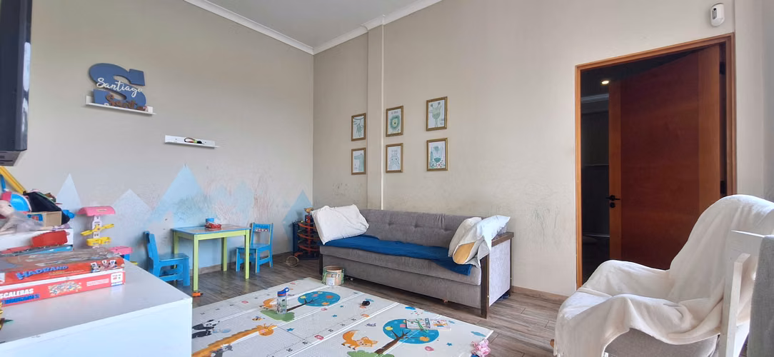 Parcela de 5.528 mts. 2, con Casa Familiar (179095)