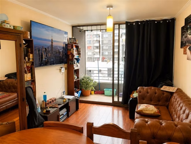 Departamento mariposa en venta de 2 dorm. en Santiago