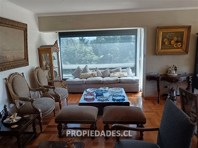 Departamento en venta de 3 dorm. en Vitacura/ REMODELADO