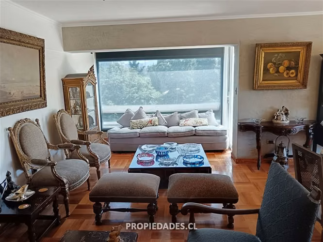 Departamento en venta de 3 dorm. en Vitacura/ REMODELADO