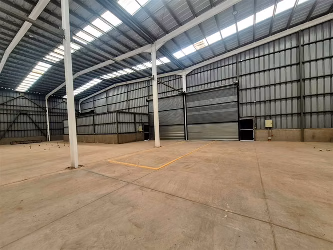 Bodega en arriendo en Parque Industrial Valle Grande Lampa