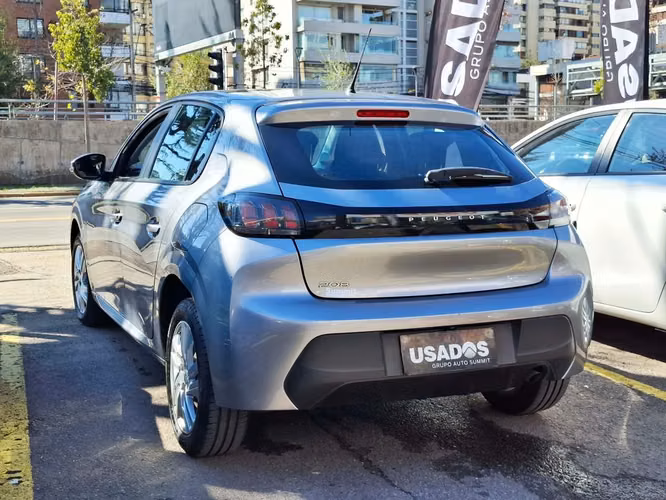 PEUGEOT 208 2023