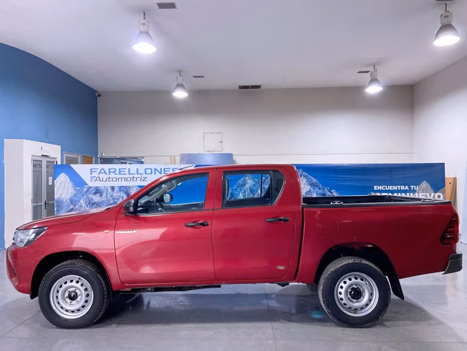 HILUX DX 4X4 SXDV19-SANTIAGO
